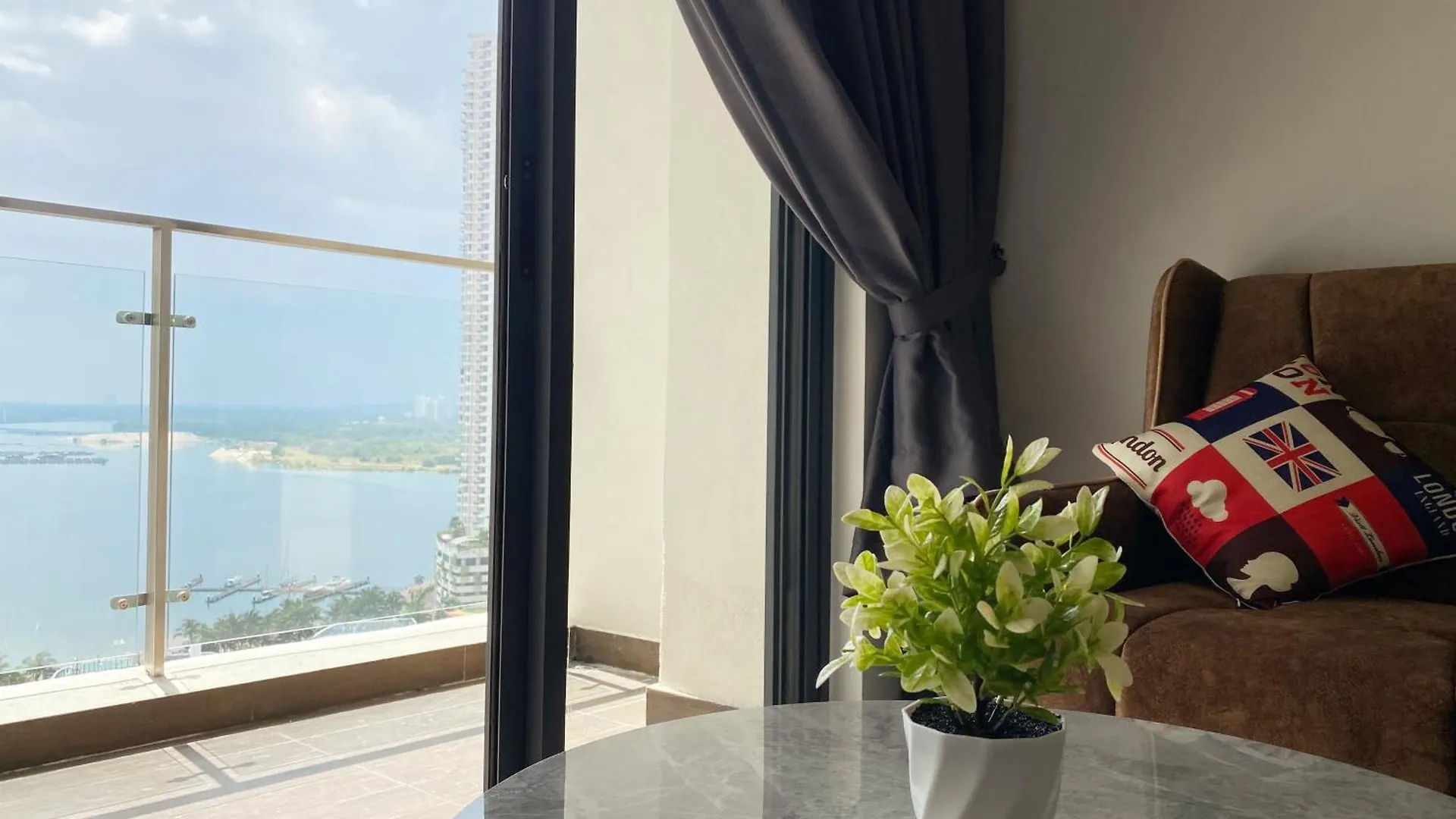 Apartamento Scenic Country Garden Danga Bay By Lions Bay Johor Bahru
